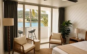 Hotel On The Cay